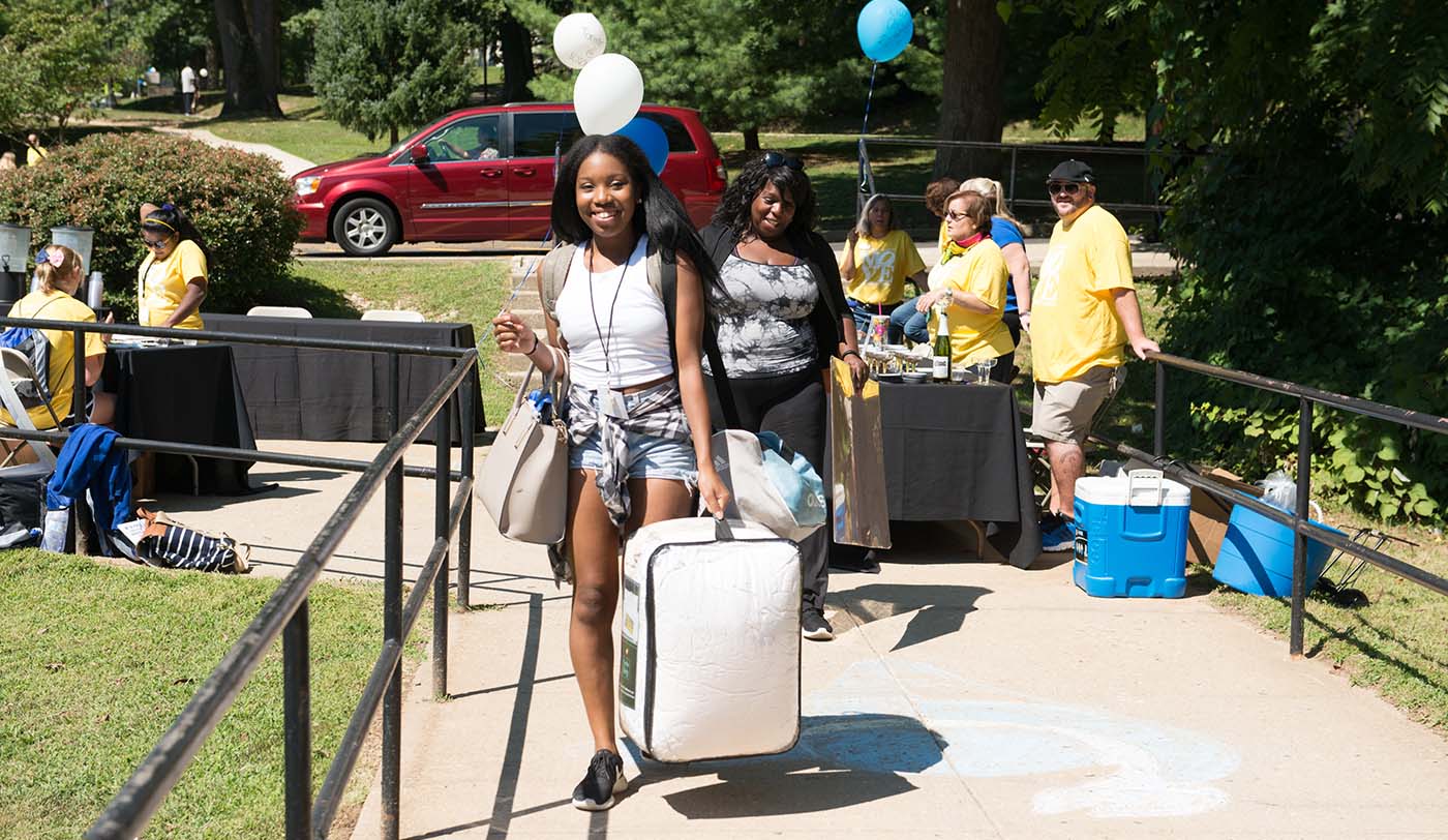 Students Moving onto Campus