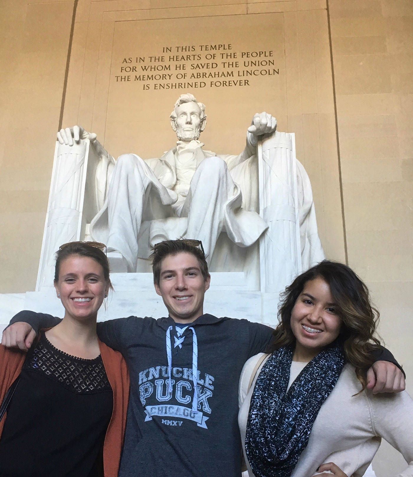 Students at the Lincoln Memorial
